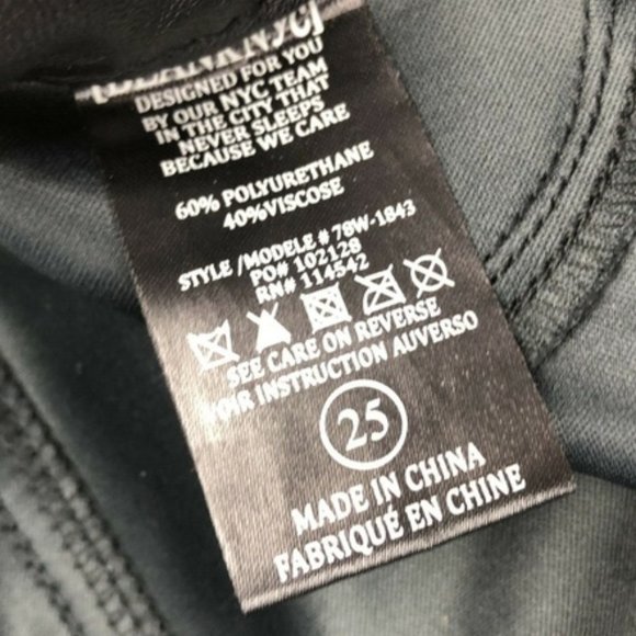 Blank NYC Vegan Leather Skinny Jeans - Picture 7 of 7